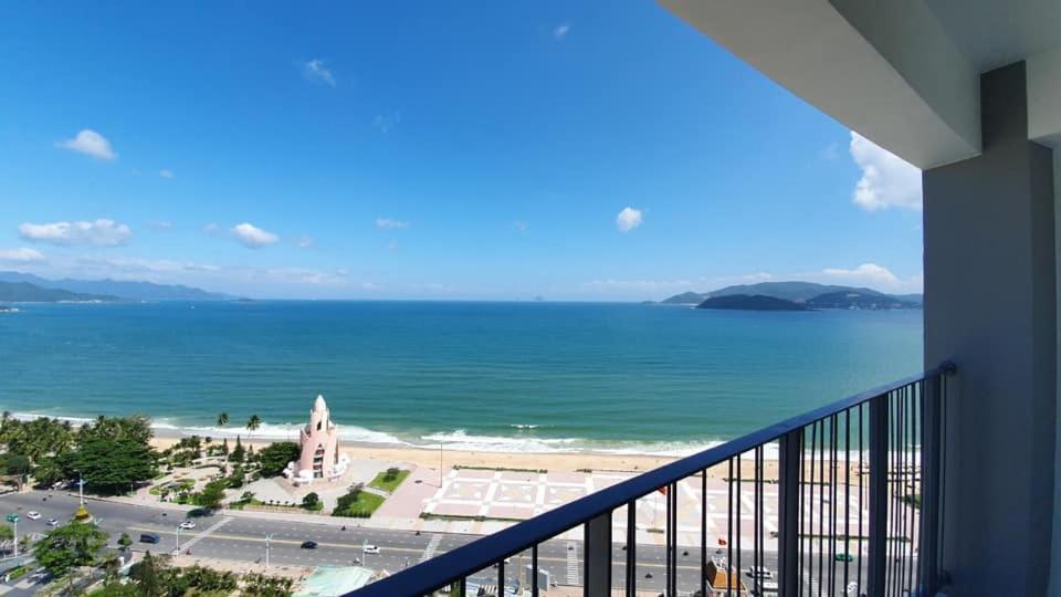 Holi Panorama Condotel Nha Trang Exterior foto
