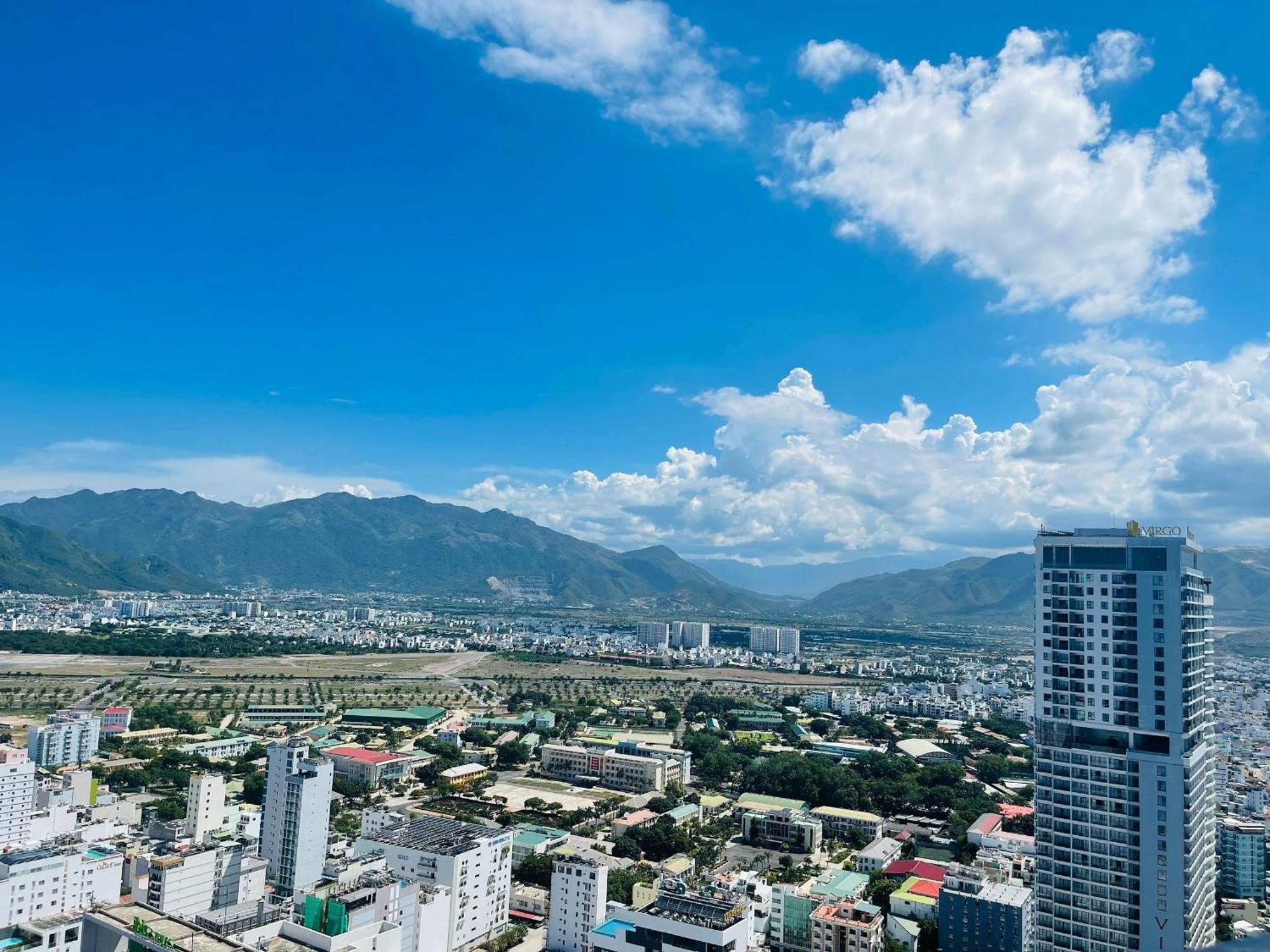 Holi Panorama Condotel Nha Trang Exterior foto