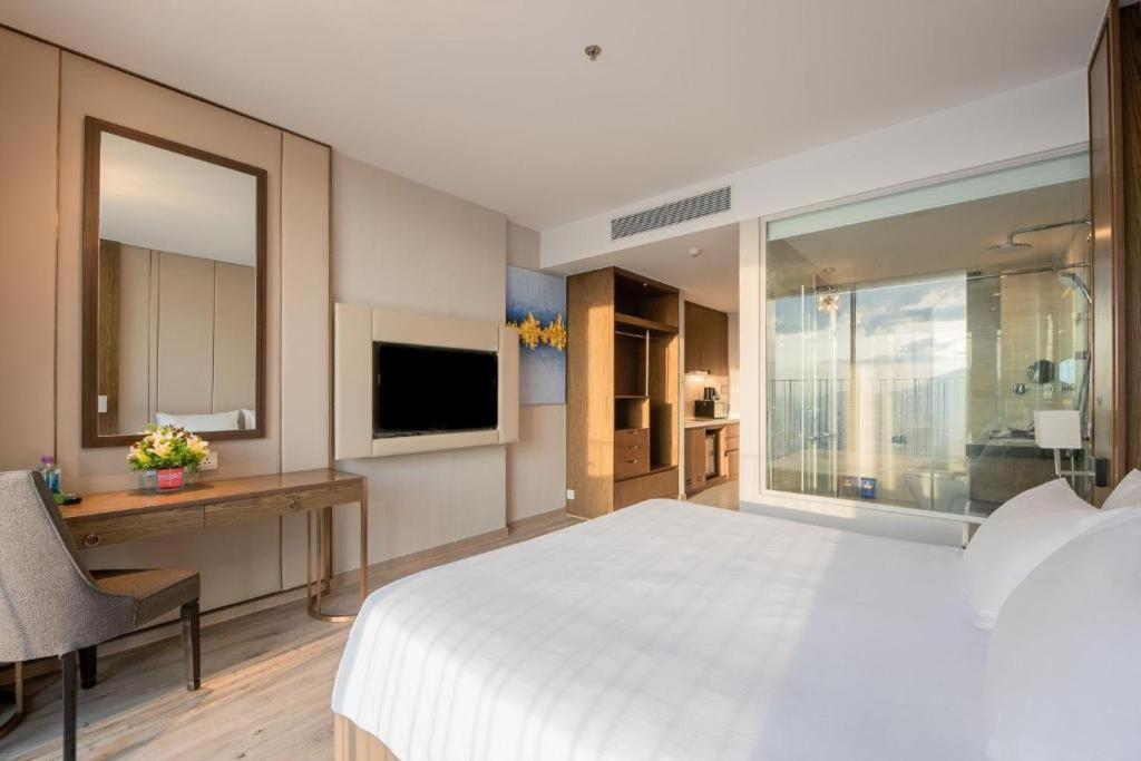 Holi Panorama Condotel Nha Trang Exterior foto