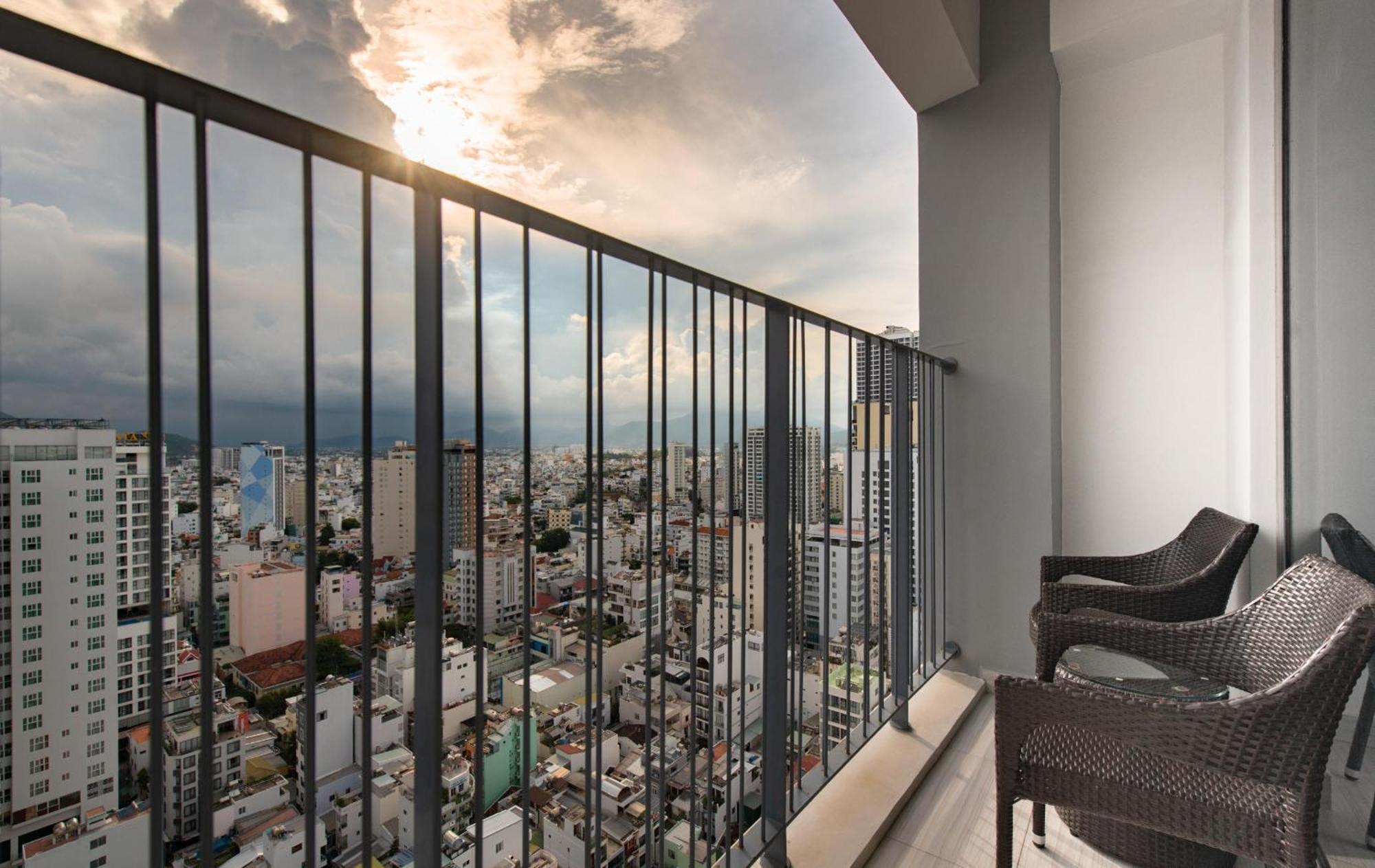 Holi Panorama Condotel Nha Trang Exterior foto